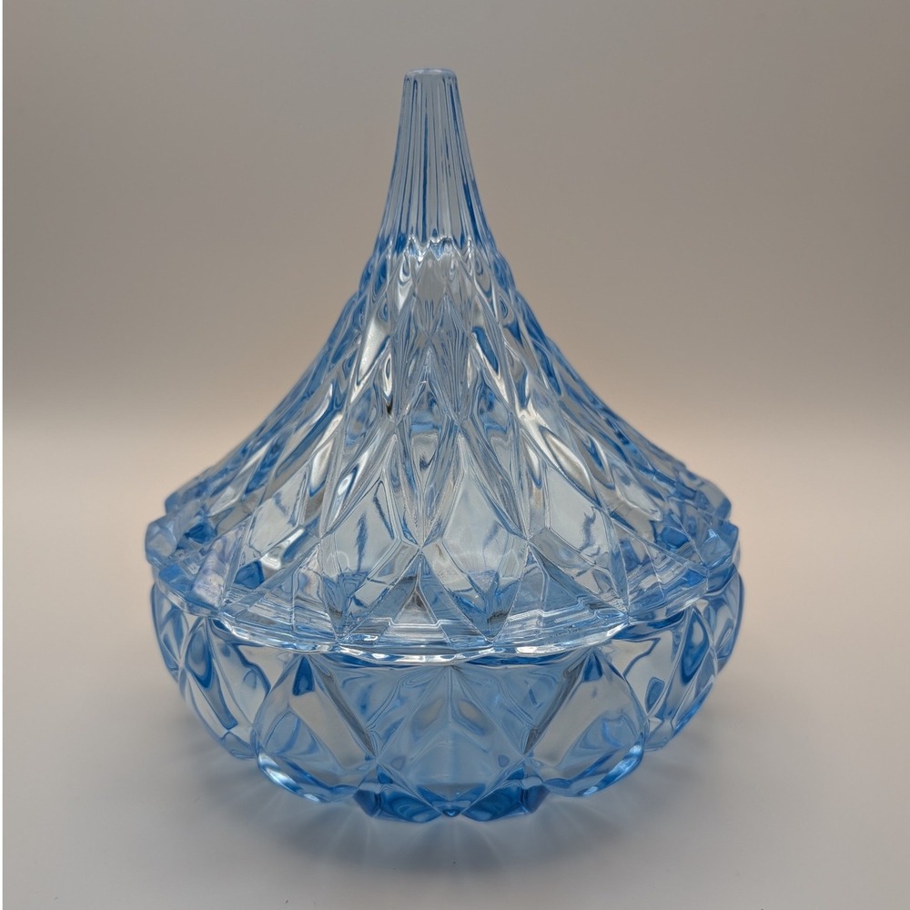 Hershey's Kisses Light Blue Glass Diamond Cut Candy Dish Trinket Box with Lid